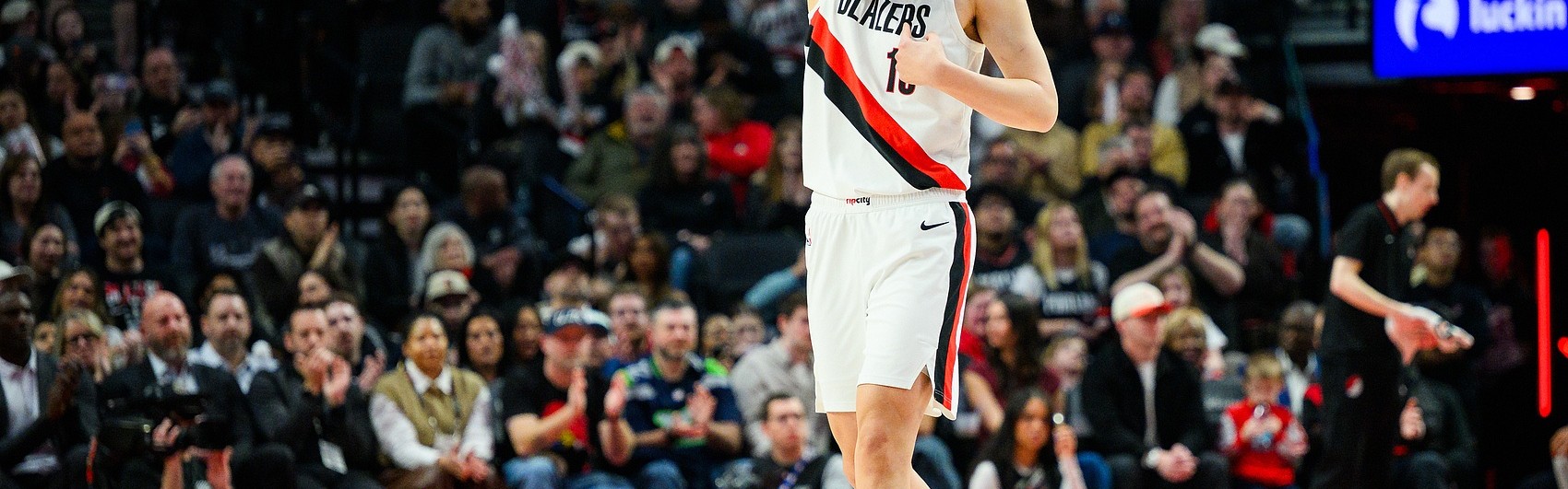 开云体育官网-还要努力！杨瀚森共出战43场 场均7分钟2分1板&amp;命中率31%/12%/82%