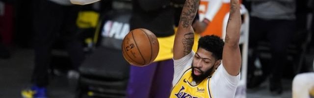 开云-三分失准又何妨？湖人统治内线！晋级已是时间问题