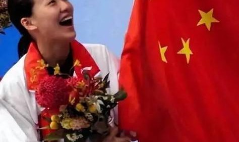 开云体育官网-恩爱24年难敌残酷现实！74岁梁锦松明显衰老，48岁伏明霞仍貌美如花|郭晶晶|婚姻|岁月|爱情|荣耀_新浪娱乐_新浪新闻