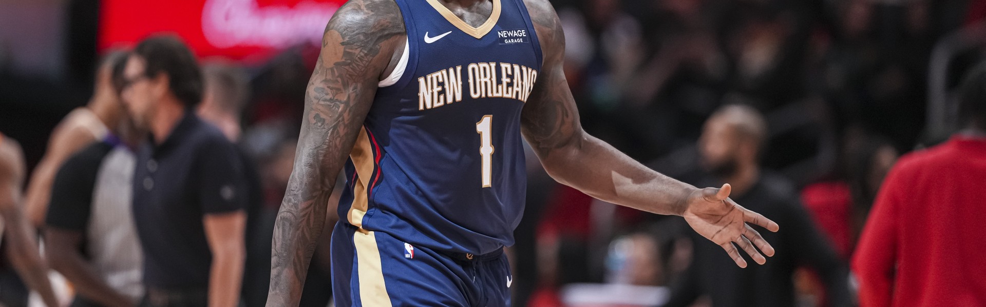 戏份不多！锡安半场出战16分钟 5中3拿到7分2板2助